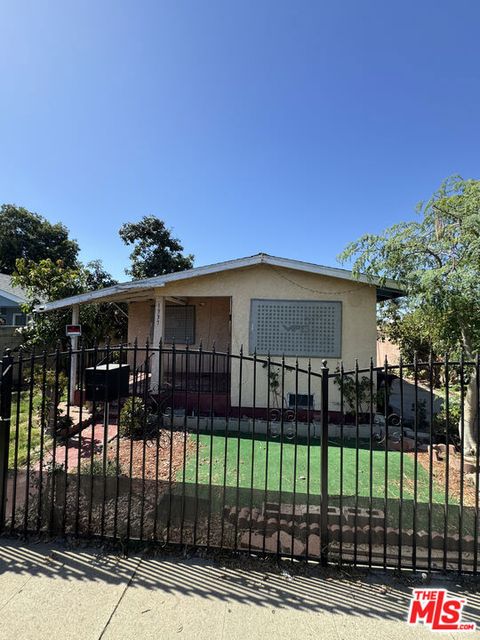 Photo of 1337 Lagoon Avenue, Wilmington, CA 90744 (MLS # 25602389) Photo of 1337 Lagoon Avenue, Wilmington, CA 90744 (MLS # 25602389)