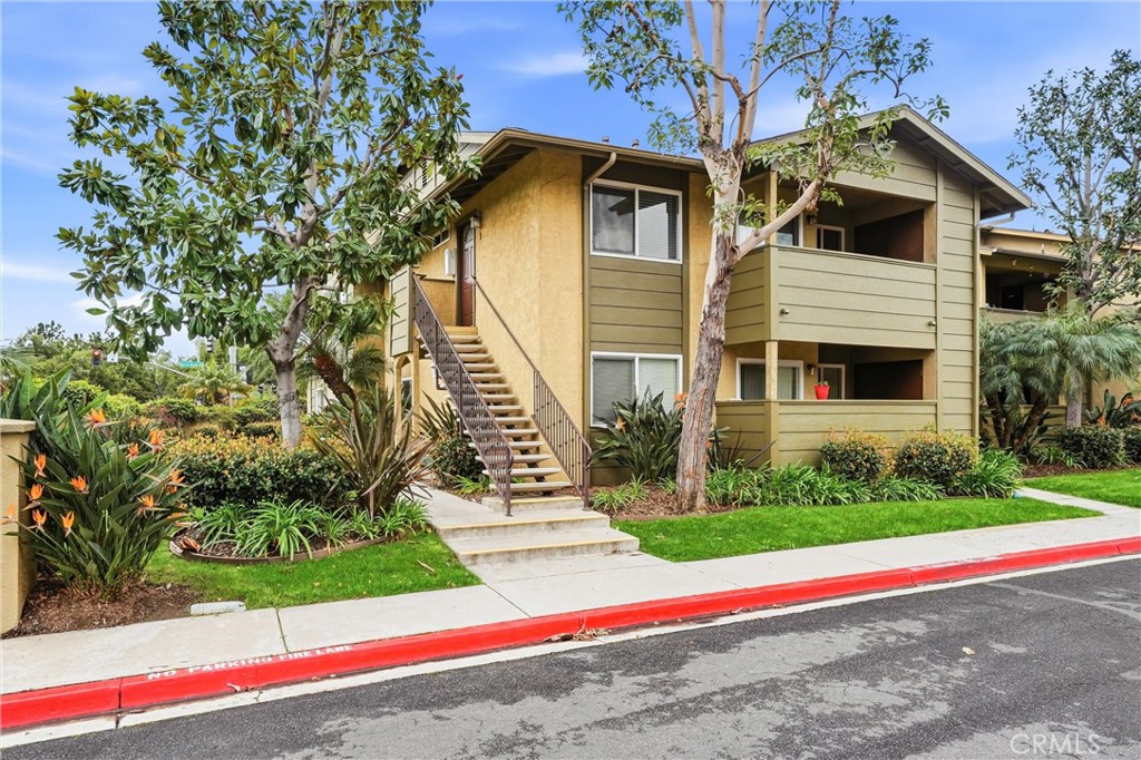 156 Avenida Descanso