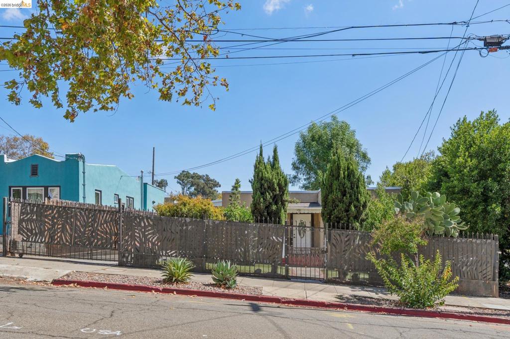 2960 106Th Ave AVE, Oakland CA 94605