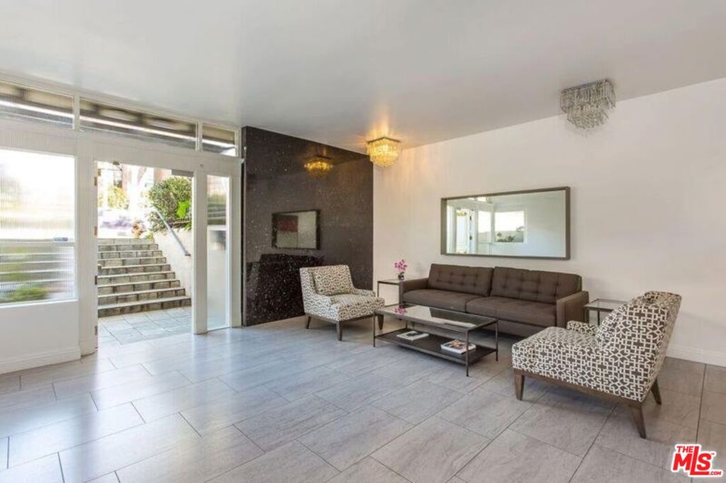 2301 S Beverly Glen Boulevard 107