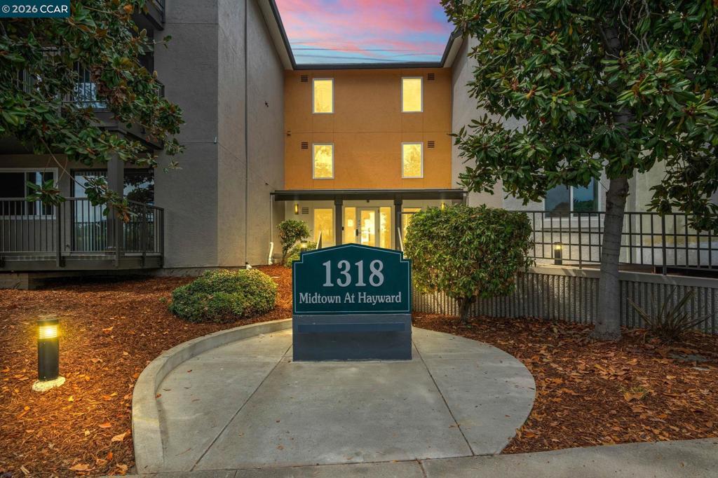 1318 B St 105