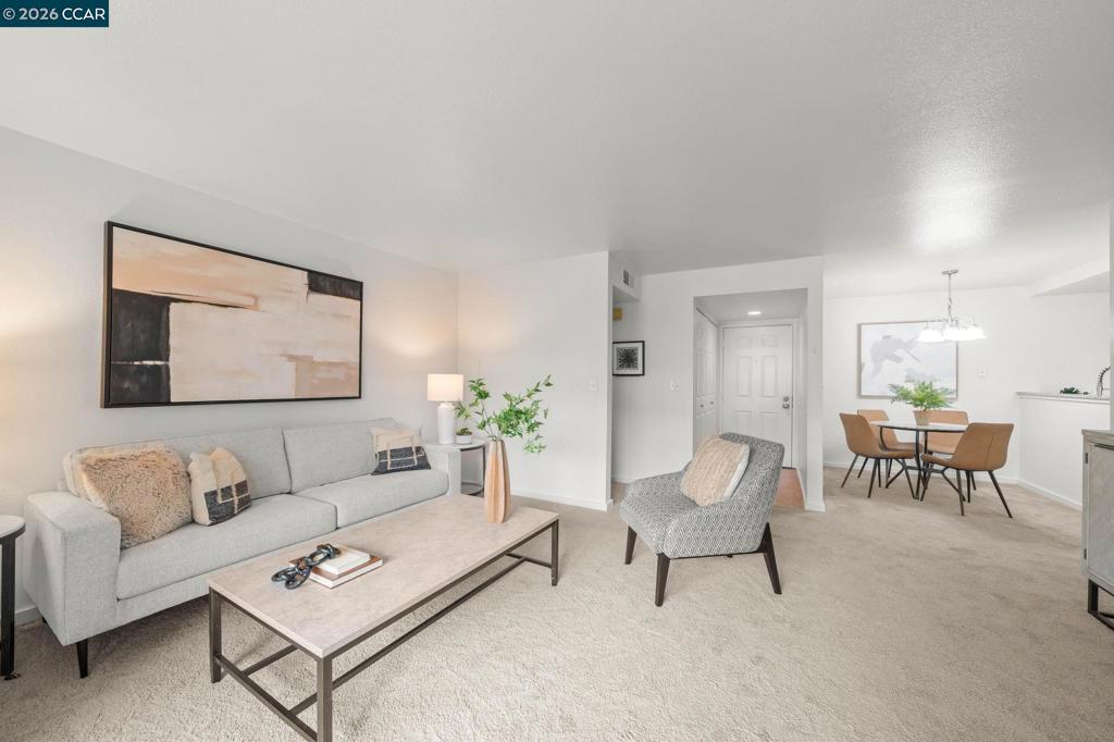 1318 B St 105