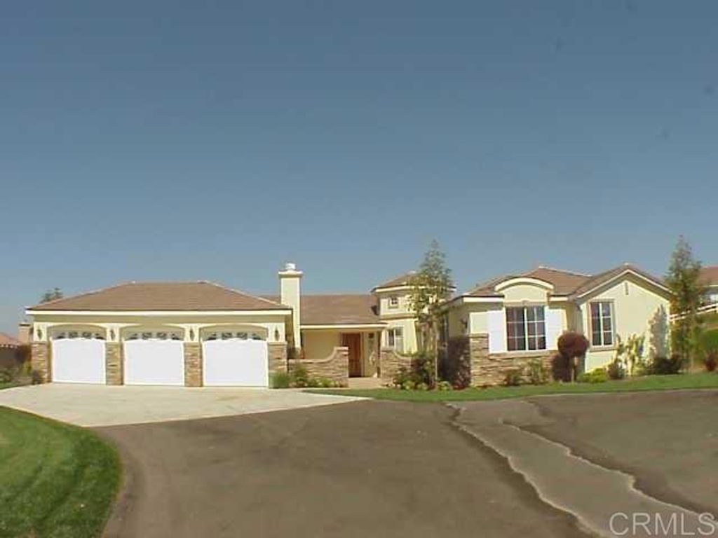 Photo of 2150 Spring Flower Drive, Fallbrook, CA 92028 (MLS # NDP2509937)