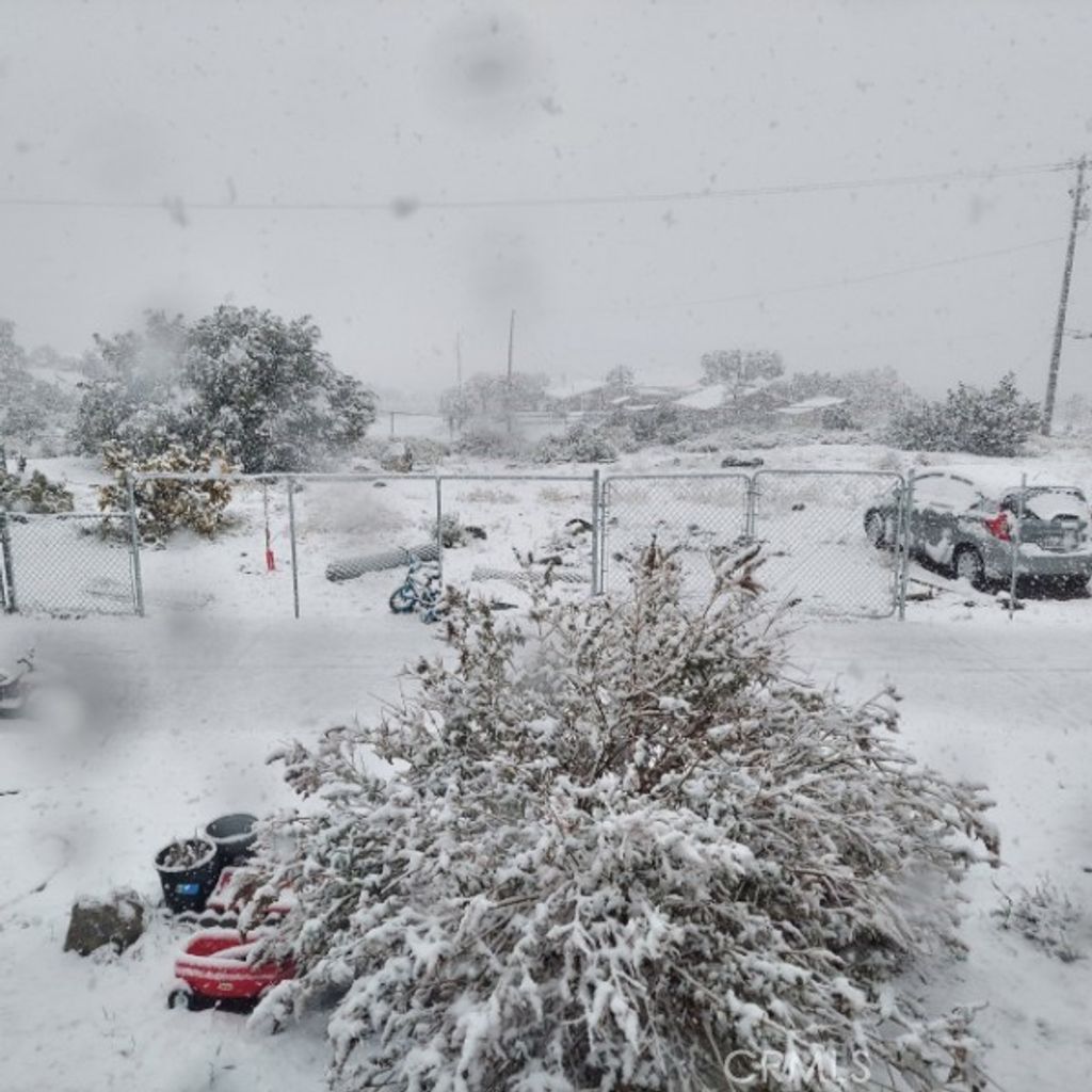 Photo of 9030 Green Rd, Pinon Hills, CA 92372 (MLS # HD26056498)