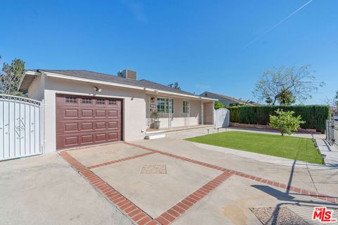 Photo of 7500 Lubao Avenue, Winnetka, CA 91306 (MLS # 26664311)