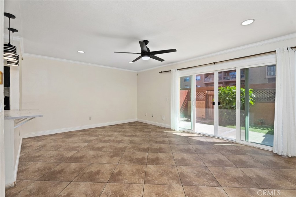 6600 Warner Avenue 189