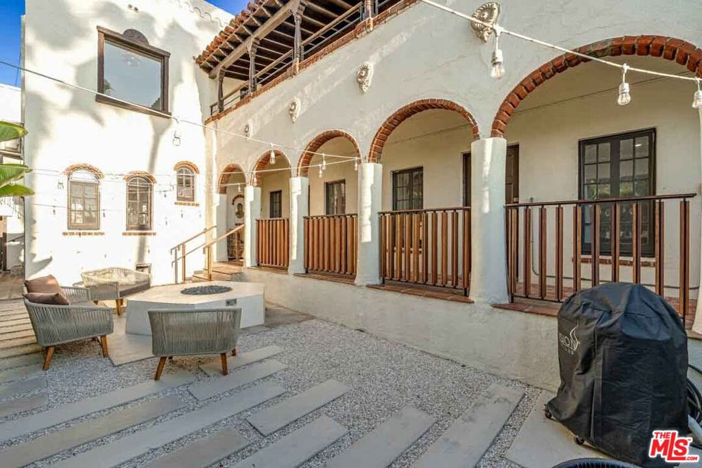 1915 Ocean Front Walk