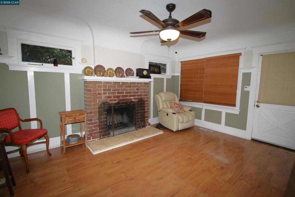 OLD MARTINEZ - Residential