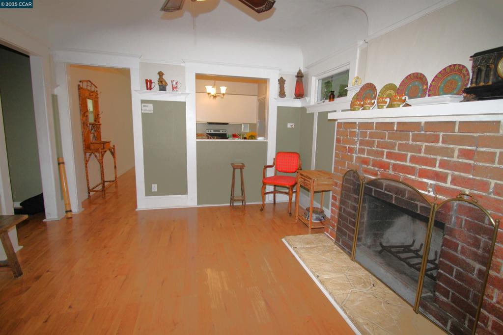 OLD MARTINEZ - Residential