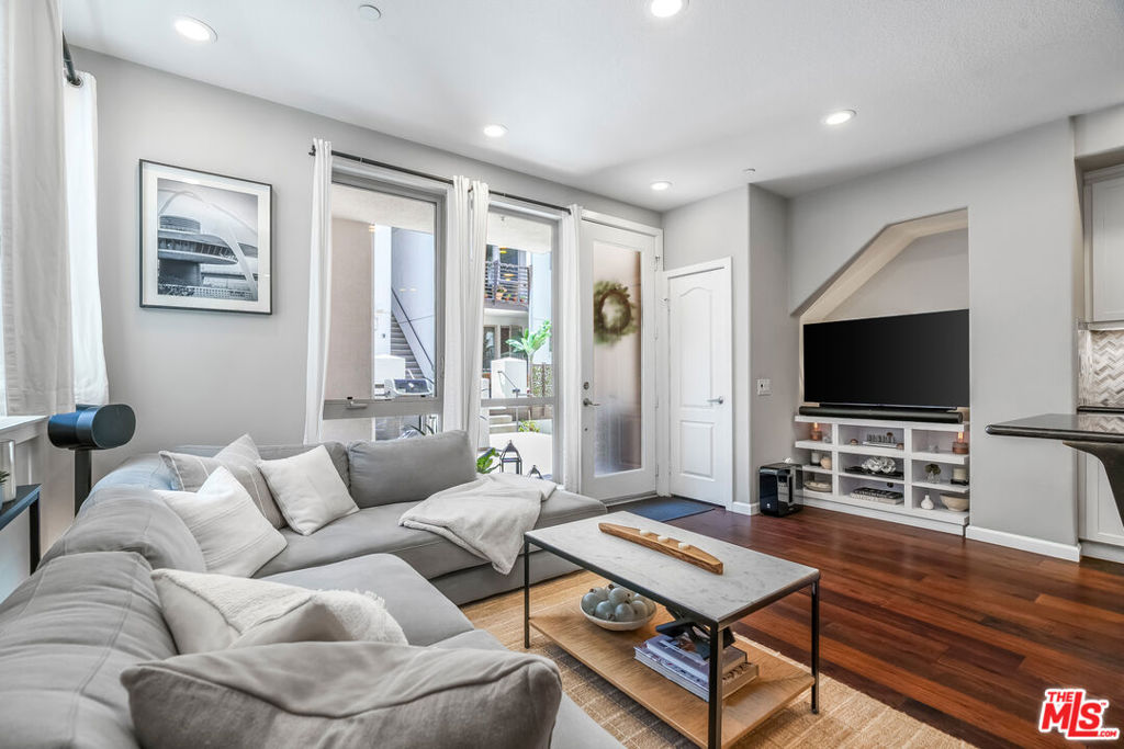 5510 W 149th Place 10