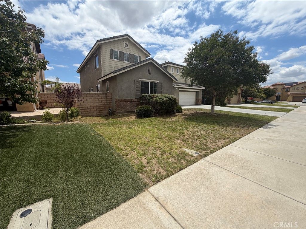 Photo of 26813 Claystone Drive, Moreno Valley, CA 92555 (MLS # CV26106568)