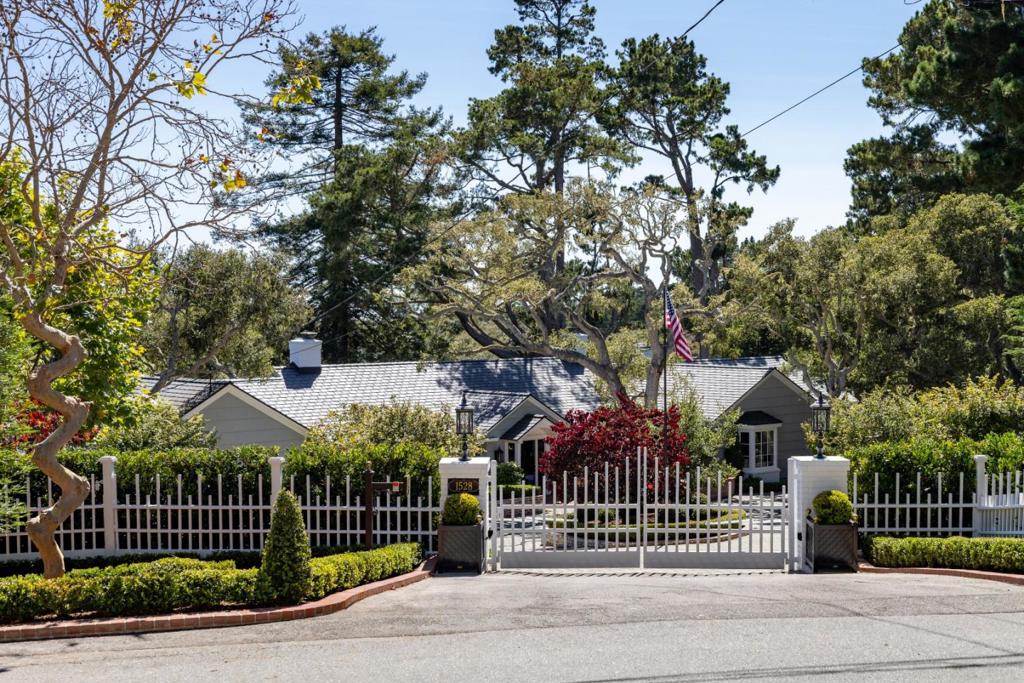 1528 Riata Road