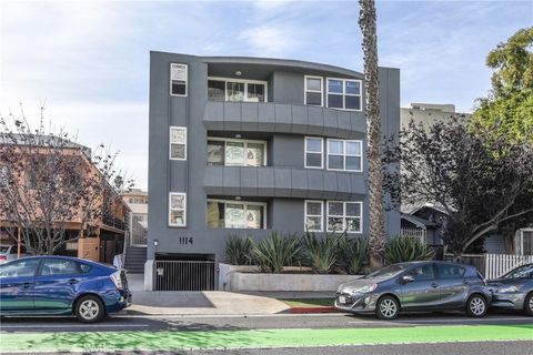 Photo of 1114 6th Street #9, Santa Monica, CA 90403 (MLS # SB26074998)
