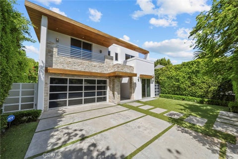 Photo of 633 N Laurel Avenue, Los Angeles, CA 90048 (MLS # SR26174500)