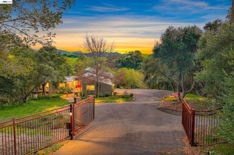 Photo of 10700 Foothill Rd Rd, Sunol, CA 94586 (MLS # 41126869)