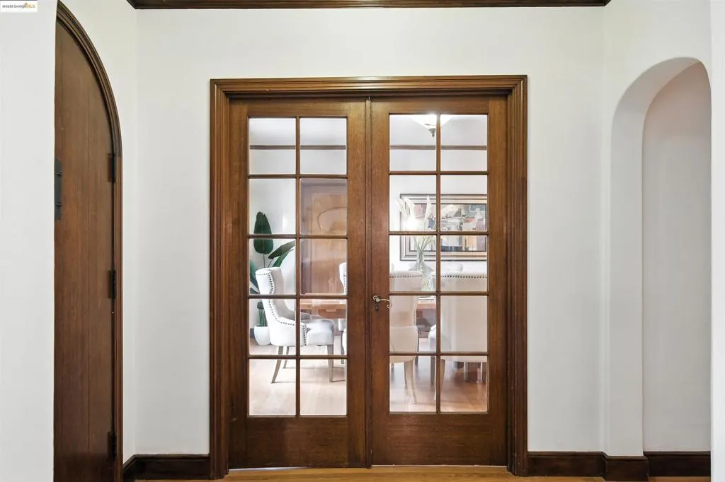 Berkeley, California 94707, United States, 3 Bedrooms Bedrooms, ,2 BathroomsBathrooms,Residential,Active,177294