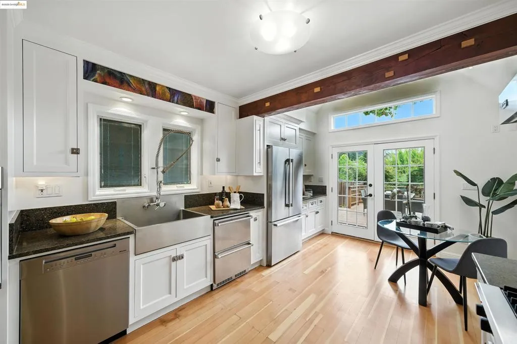 Berkeley, California 94707, United States, 3 Bedrooms Bedrooms, ,2 BathroomsBathrooms,Residential,Active,177294