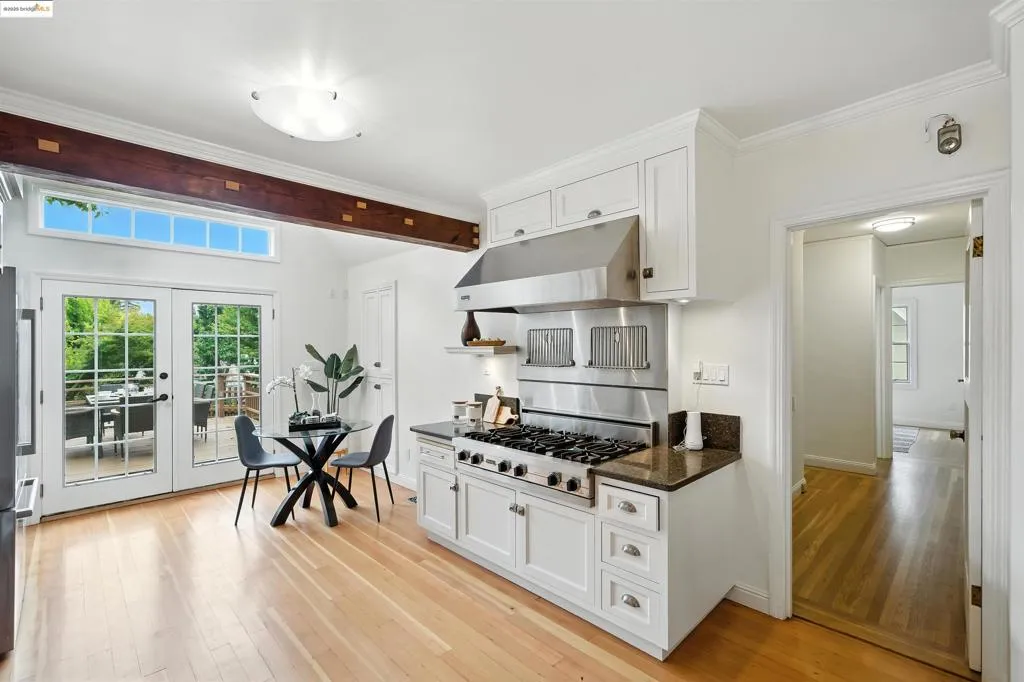 Berkeley, California 94707, United States, 3 Bedrooms Bedrooms, ,2 BathroomsBathrooms,Residential,Active,177294