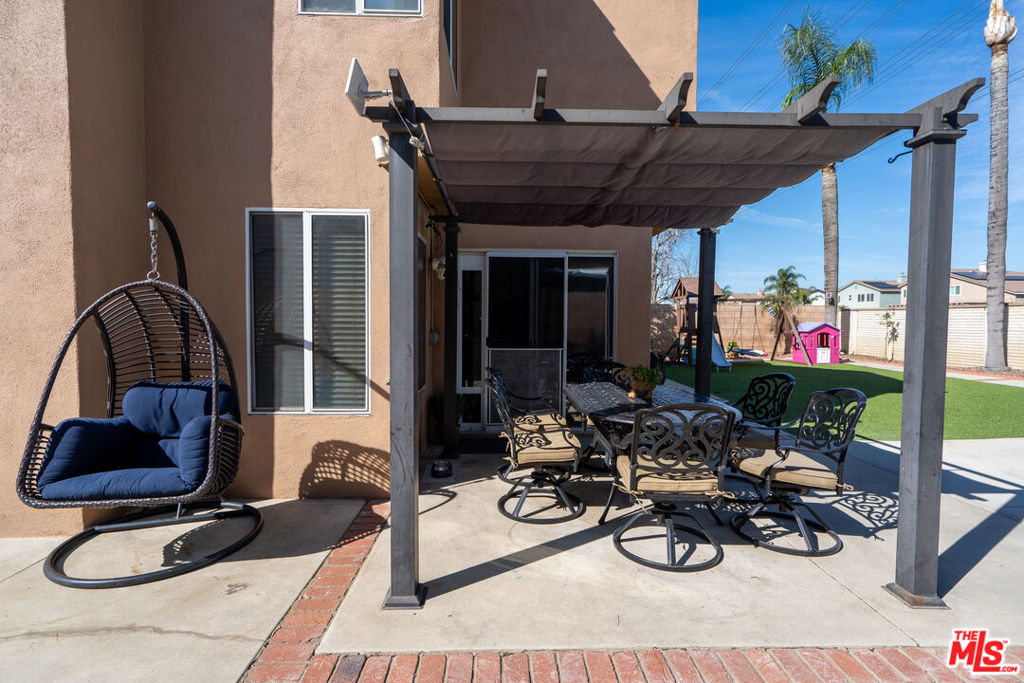 3109 E Black Horse Drive