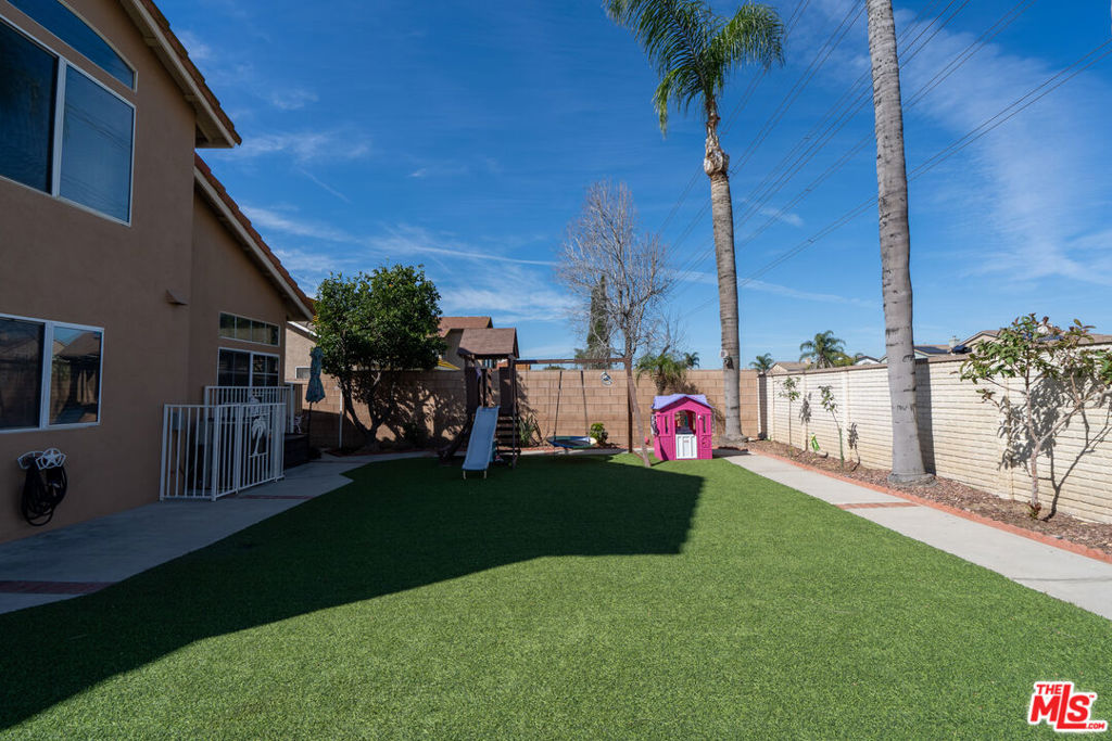 3109 E Black Horse Drive