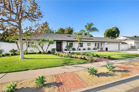 11891 Gladstone Drive, North Tustin, CA 92705 - MLS#: NP25257705