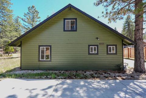 Photo of 39414 Ruby Lane, Big Bear Lake, CA 92315 (MLS # NDP2508155) Photo of 39414 Ruby Lane, Big Bear Lake, CA 92315 (MLS # NDP2508155)