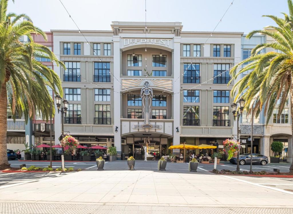 333 Santana Row