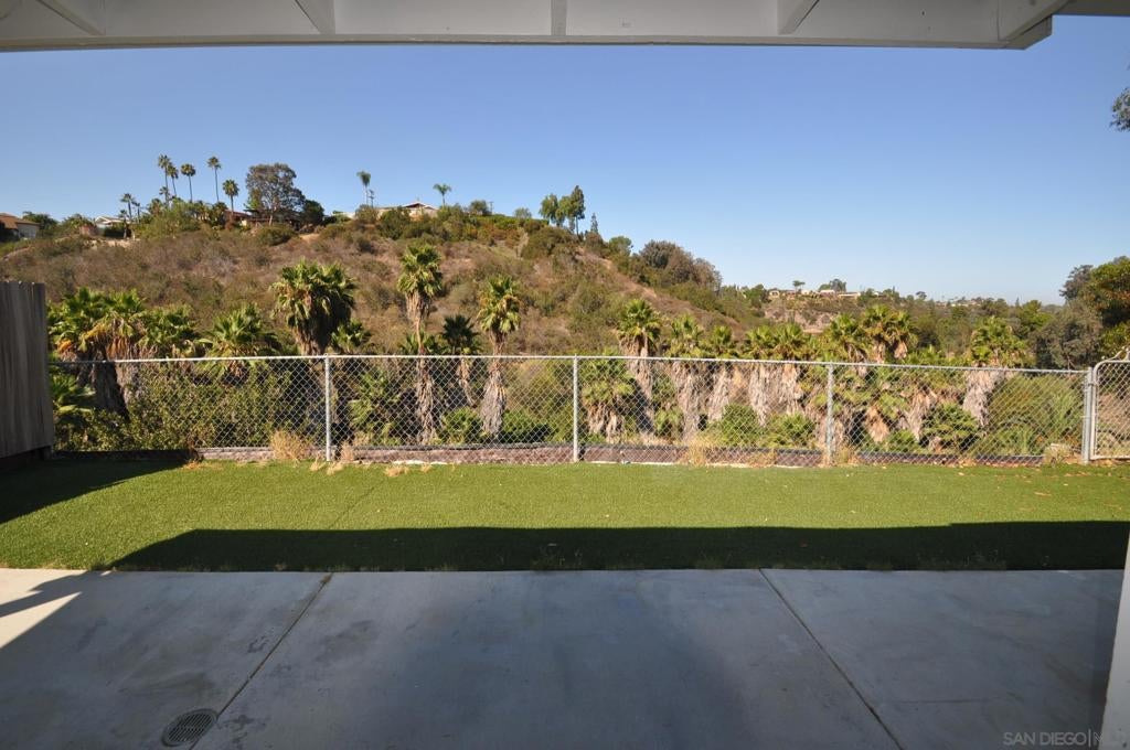 5561 Baja Dr