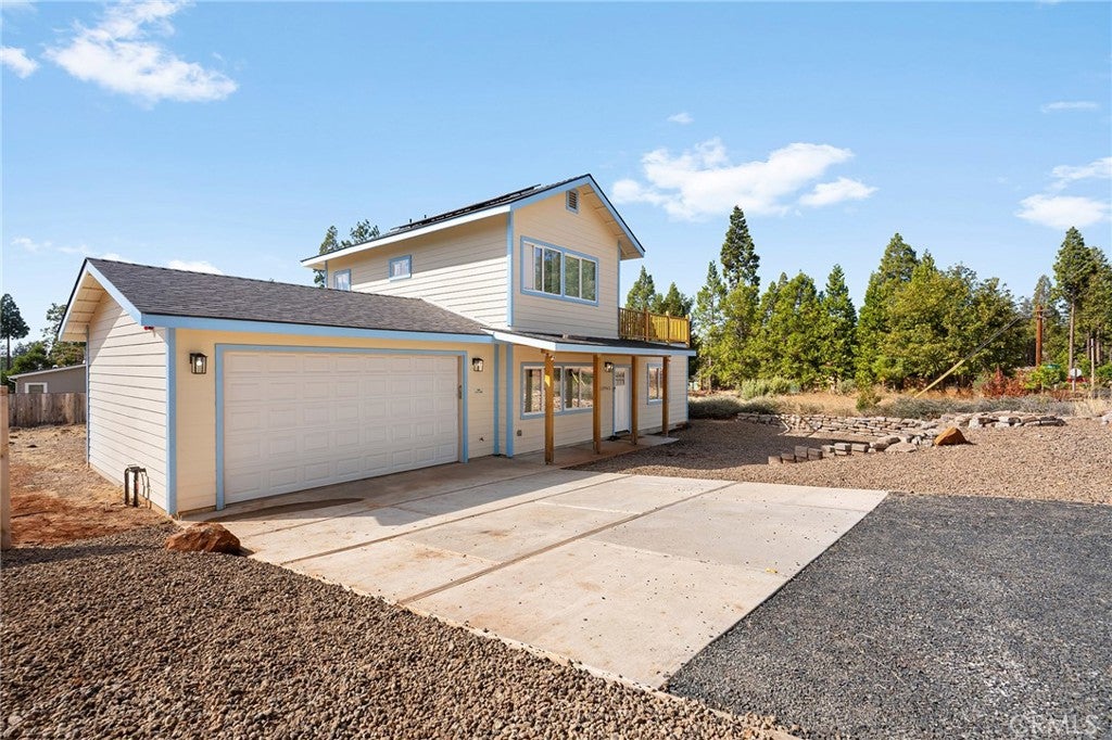 Photo of 13965 Andover Dr, Magalia, CA 95954 (MLS # SR26230341)