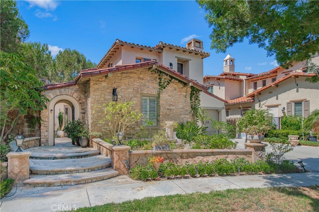 Photo of 21 Rose Trellis, Irvine, CA 92603 (MLS # OC26199222)