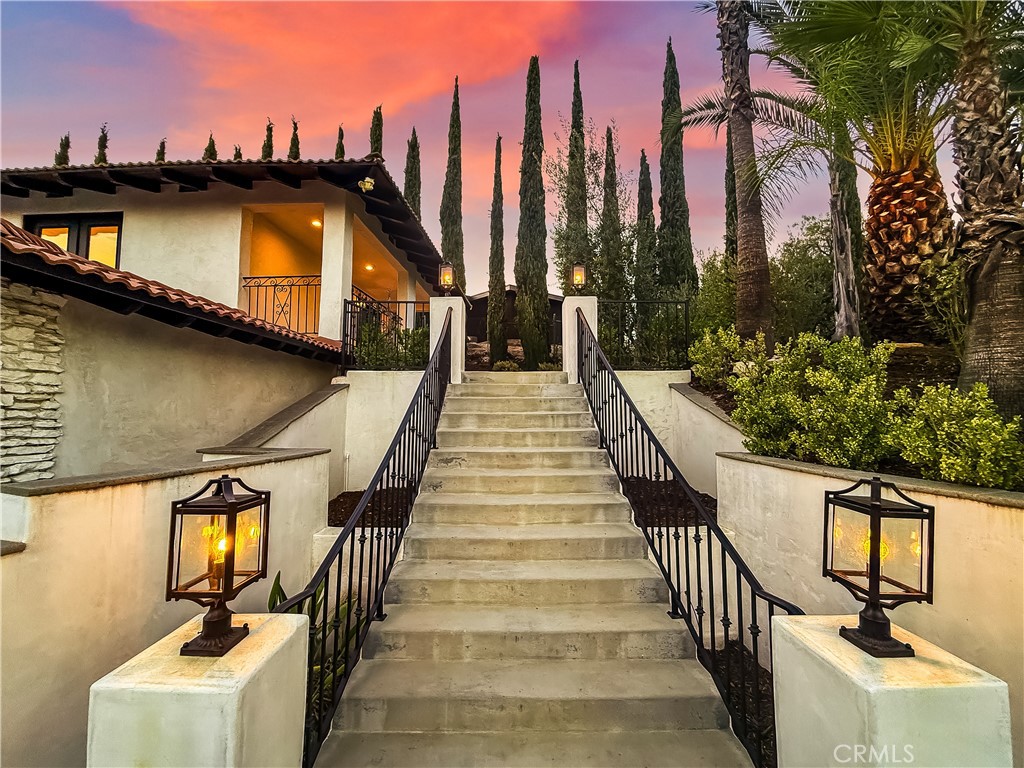 567 Lone Oak Drive