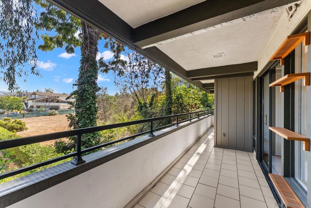 La Costa - Residential