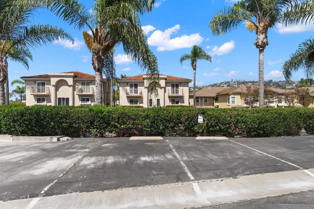 La Costa - Residential