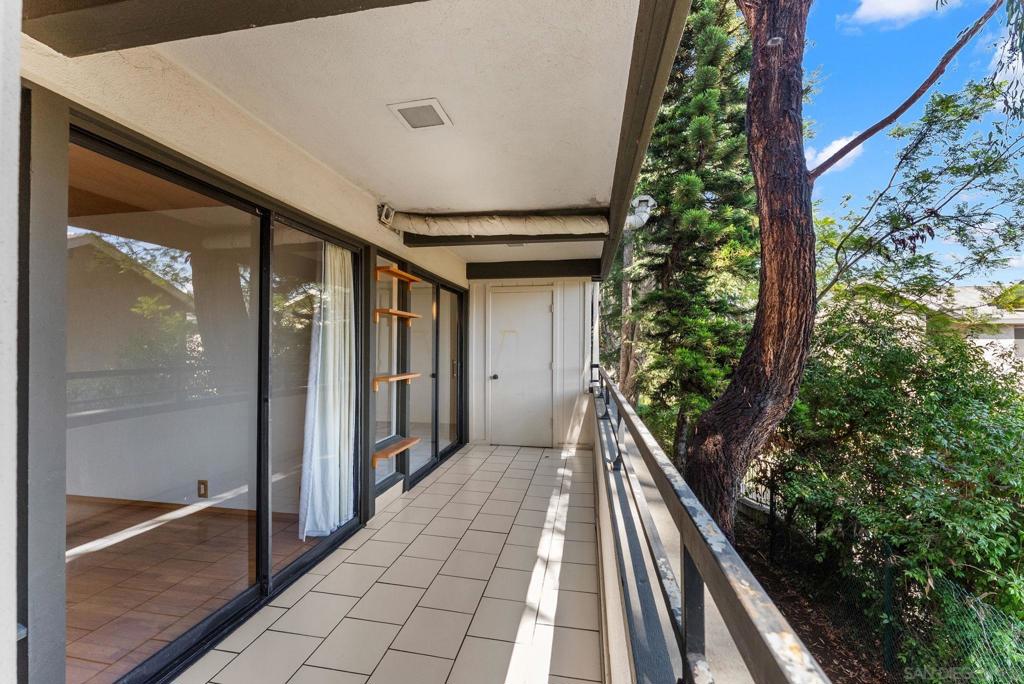 La Costa - Residential