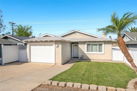 Photo of 17616 Sutherland Ave, Lake Elsinore, CA 92530 (MLS # IG26079013)