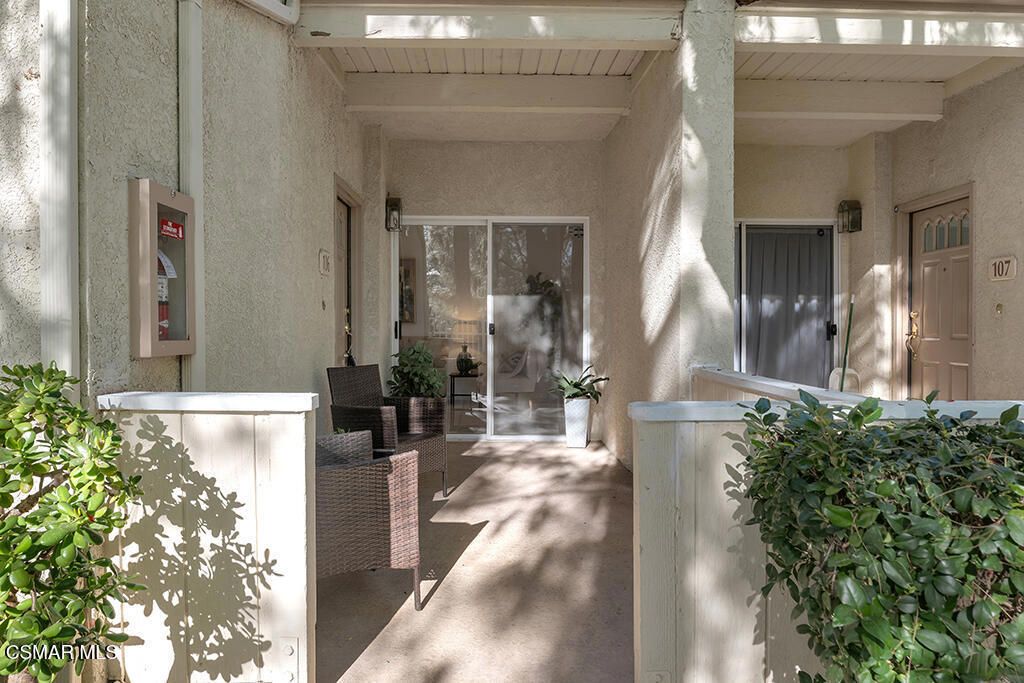 Photo of 640 Indian Oak Lane #106, Oak Park, CA 91377 (MLS # 226001241)