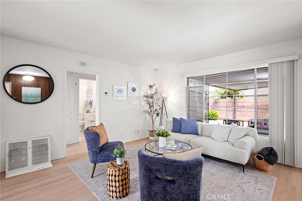1139 W 149th Street