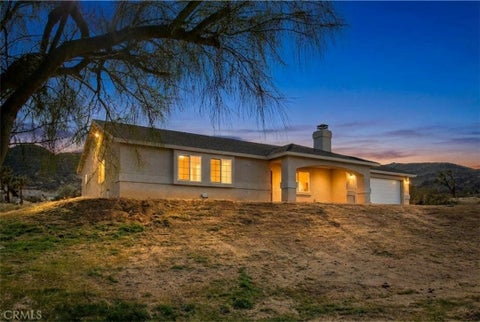 Photo of 60917 Navajo Trl, Joshua Tree, CA 92252 (MLS # JT26207412)
