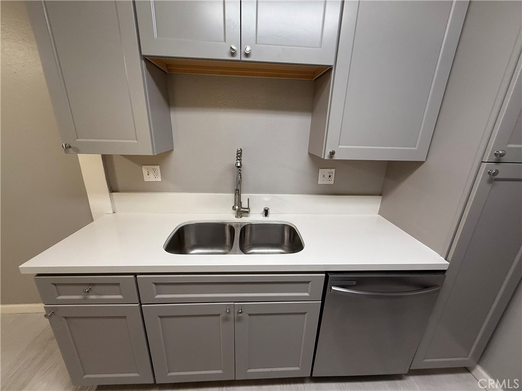 MacArthur Village (MAVL) - Residential Lease