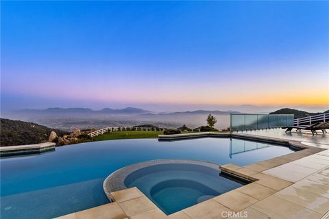 37731 Via Baya Murrieta CA 92562