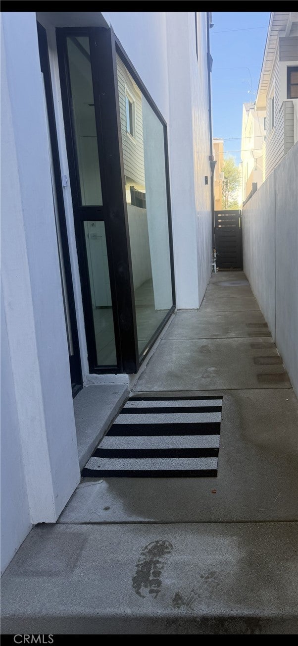Photo of 423 Orchid Ave AVE #1/2, Corona Del Mar, CA 92625 (MLS # PW26229655)