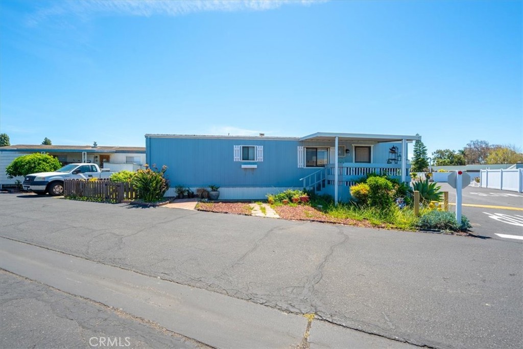 1095 W McCoy Ln 45