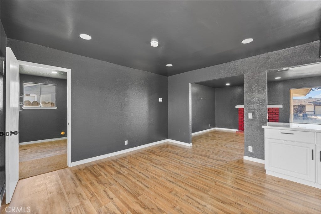 21449 Applewood