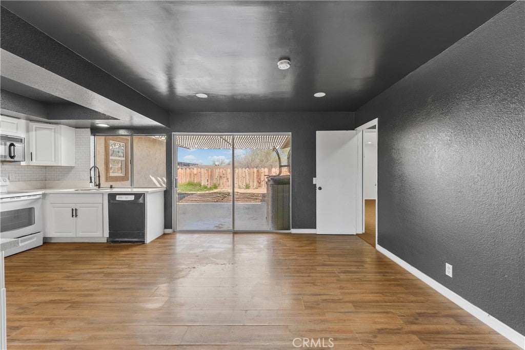 21449 Applewood