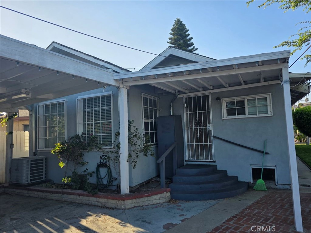 3424 E Cesar E Chavez Avenue