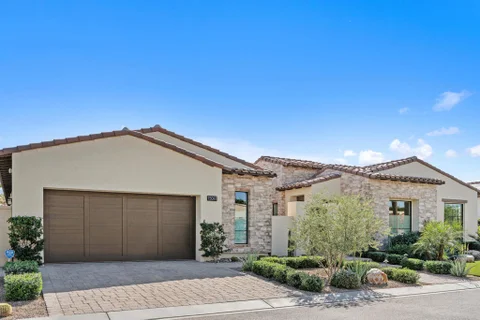 MLS: 219150943DA