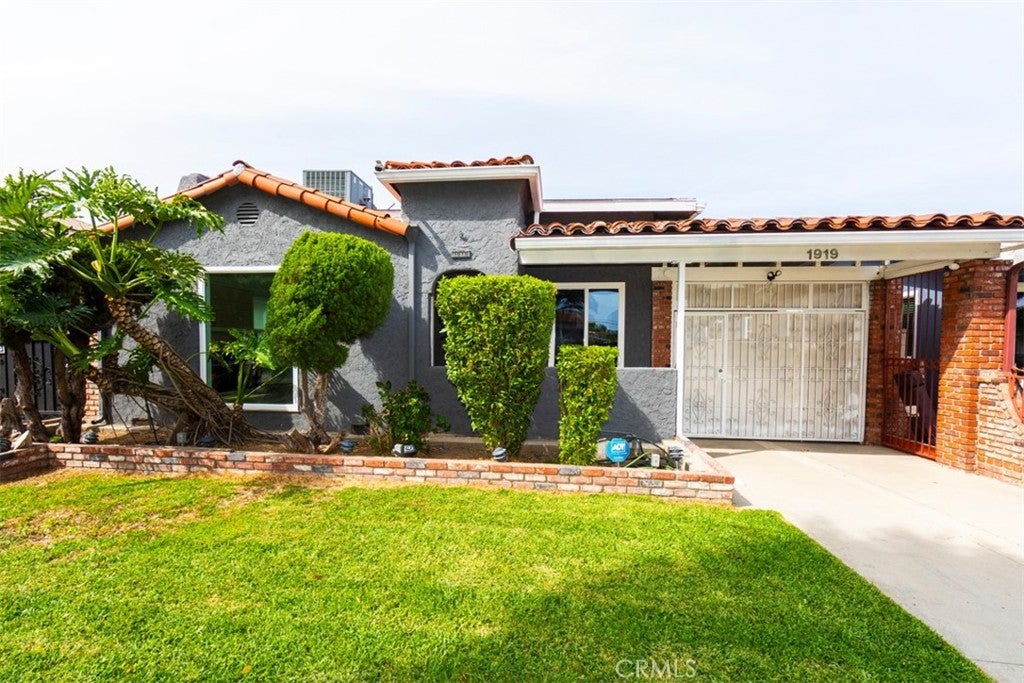1919 W 82nd