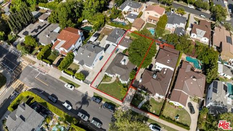 Photo of 5018 Sunnyslope Avenue, Sherman Oaks, CA 91423 (MLS # 26821301)