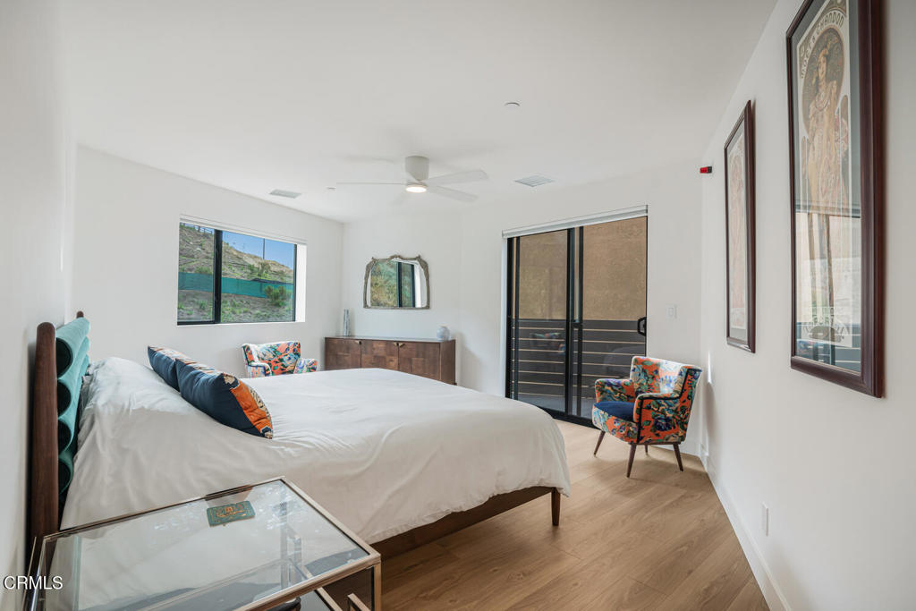 Ventura, California, 93001, United States, 3 Bedrooms Bedrooms, ,4 BathroomsBathrooms,Residential,Active,2016402
