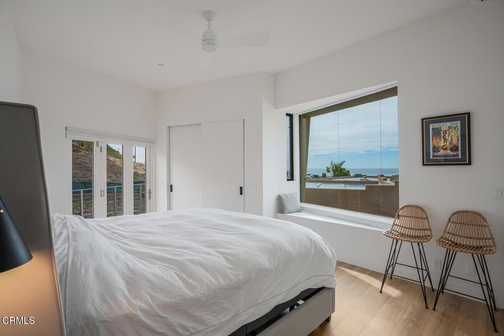 Ventura, California, 93001, United States, 3 Bedrooms Bedrooms, ,4 BathroomsBathrooms,Residential,Active,2016402